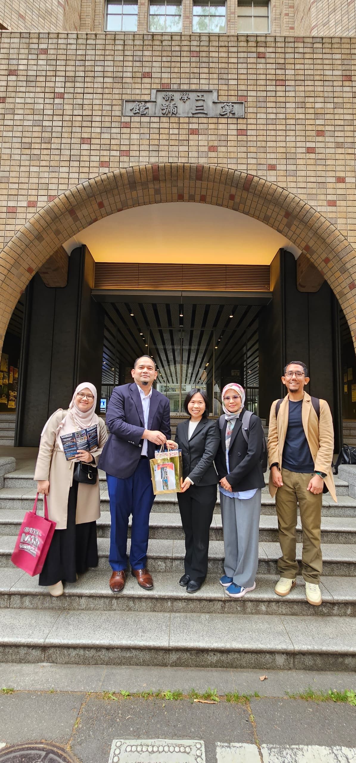 UTem visits UTokyo